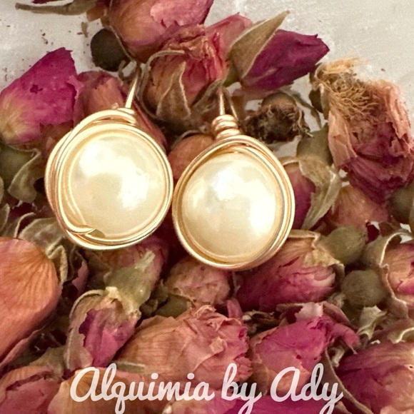 Big gold pearl spheres stud dangle earrings /coastal grandma look/mute wealth - Picture 1 of 3